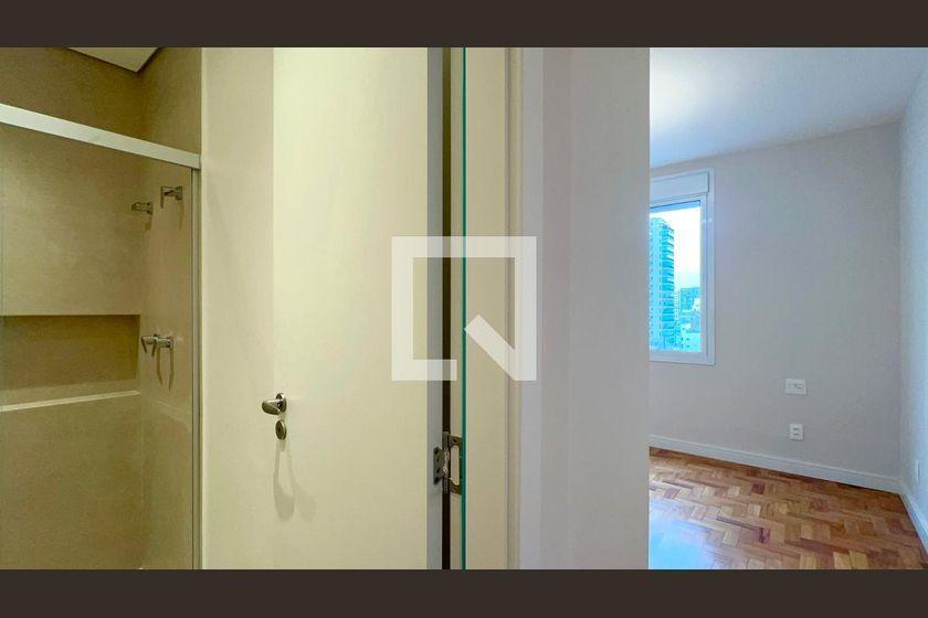 Apartamento à Venda – Jardim Paulista, 3 Quartos, 212 m² – São Paulo