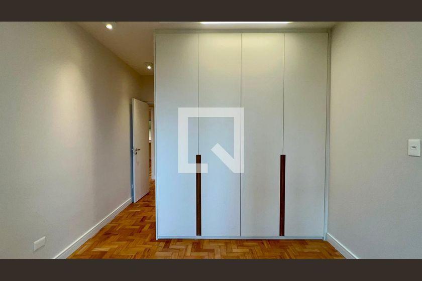 Apartamento à Venda – Jardim Paulista, 3 Quartos, 212 m² – São Paulo