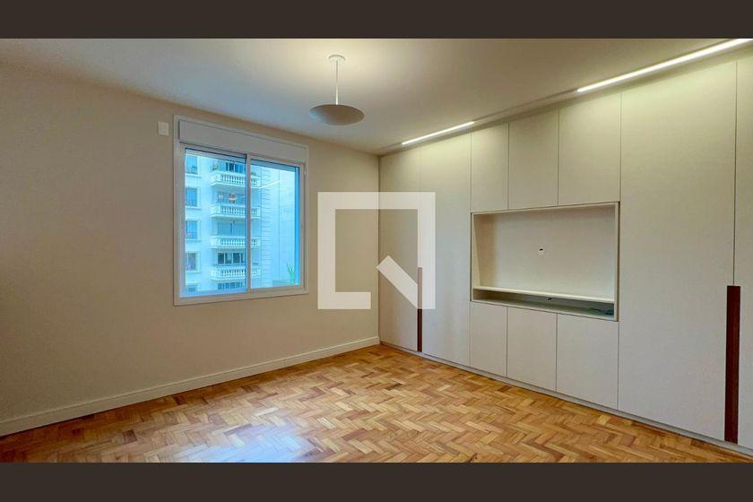 Apartamento à Venda – Jardim Paulista, 3 Quartos, 212 m² – São Paulo