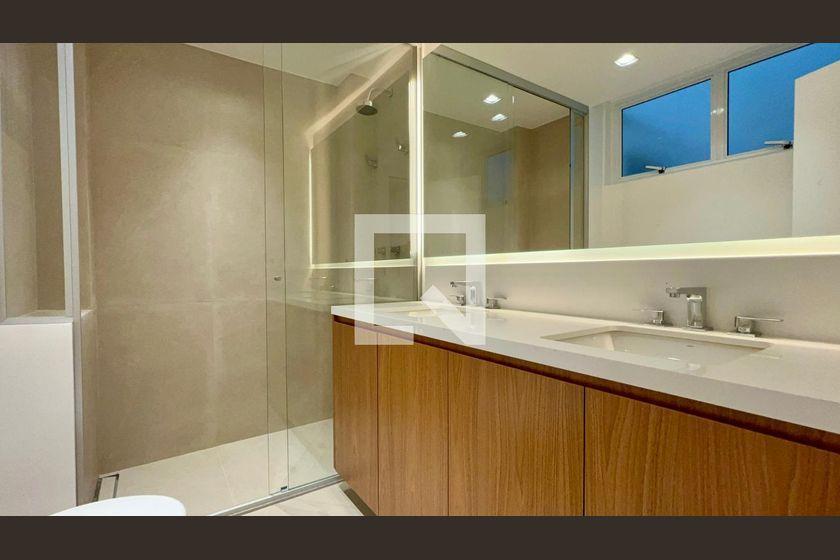 Apartamento à Venda – Jardim Paulista, 3 Quartos, 212 m² – São Paulo