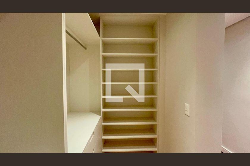 Apartamento à Venda – Jardim Paulista, 3 Quartos, 212 m² – São Paulo