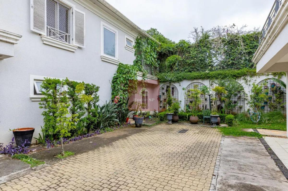 Casa em condomínio à venda Alto da Boa Vista 4 suítes 2 vagas 247 m2