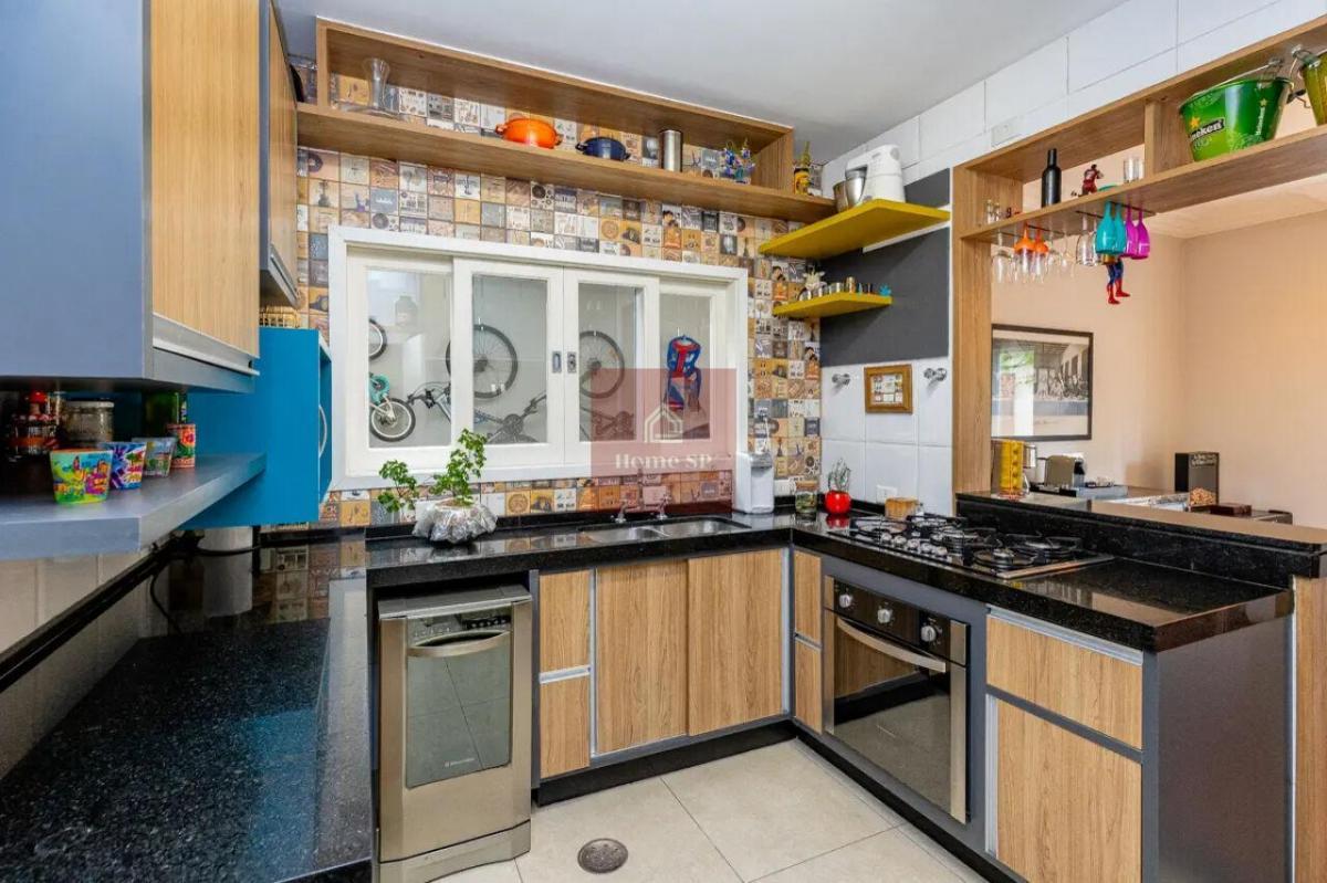 Casa em condomínio à venda Alto da Boa Vista 4 suítes 2 vagas 247 m2