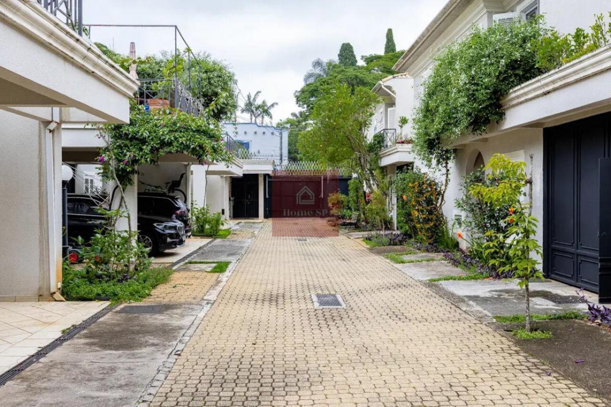 Casa em condomínio à venda Alto da Boa Vista 4 suítes 2 vagas 247 m2