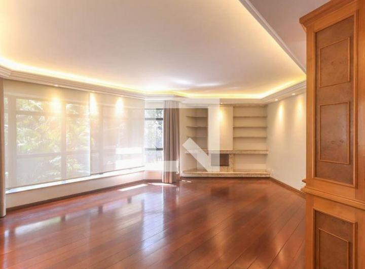 Apartamento à Venda – Itaim Bibi, 5 Quartos, 182 m² – São Paulo
