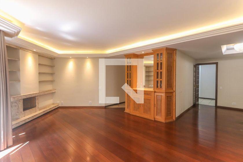 Apartamento à Venda – Itaim Bibi, 5 Quartos, 182 m² – São Paulo