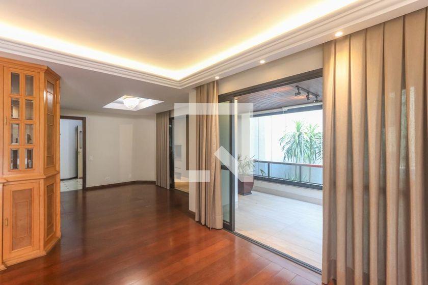 Apartamento à Venda – Itaim Bibi, 5 Quartos, 182 m² – São Paulo