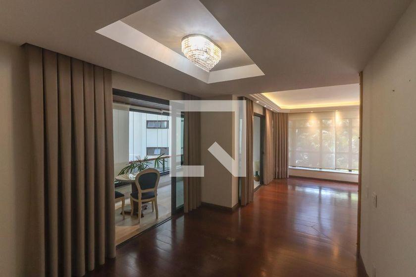 Apartamento à Venda – Itaim Bibi, 5 Quartos, 182 m² – São Paulo