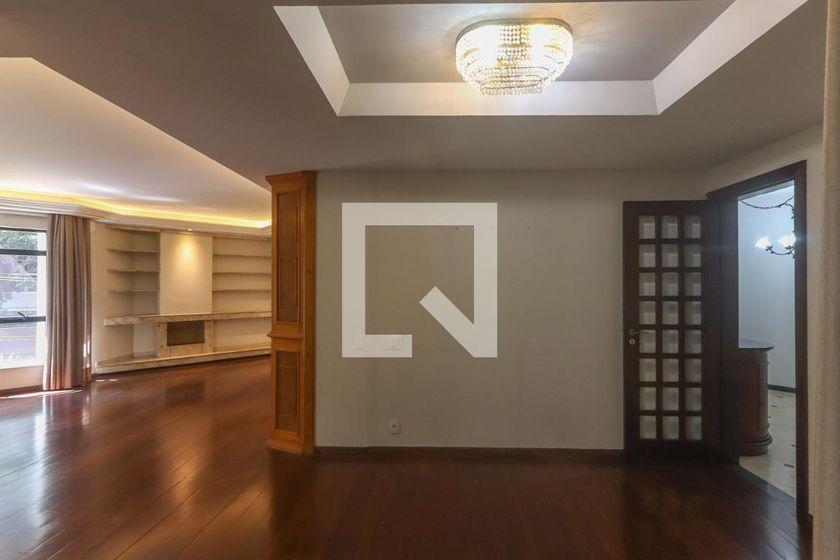 Apartamento à Venda – Itaim Bibi, 5 Quartos, 182 m² – São Paulo
