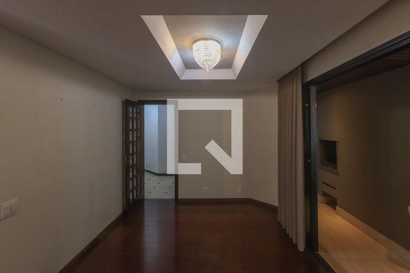 Apartamento à Venda – Itaim Bibi, 5 Quartos, 182 m² – São Paulo
