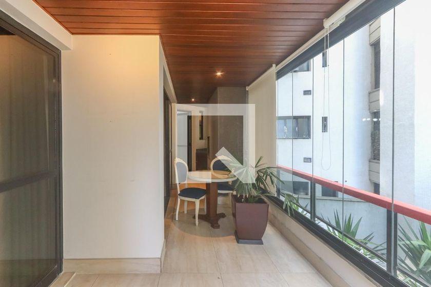 Apartamento à Venda – Itaim Bibi, 5 Quartos, 182 m² – São Paulo