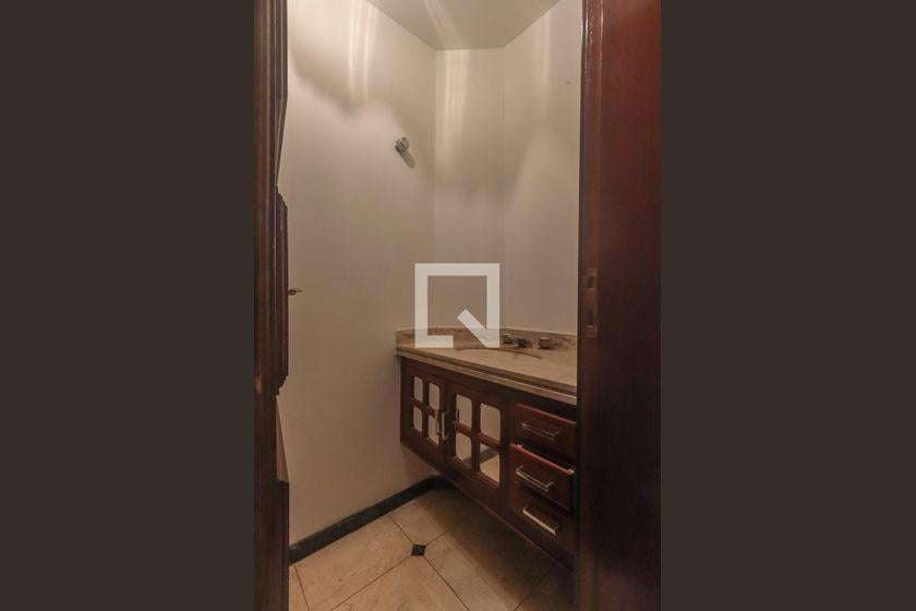 Apartamento à Venda – Itaim Bibi, 5 Quartos, 182 m² – São Paulo