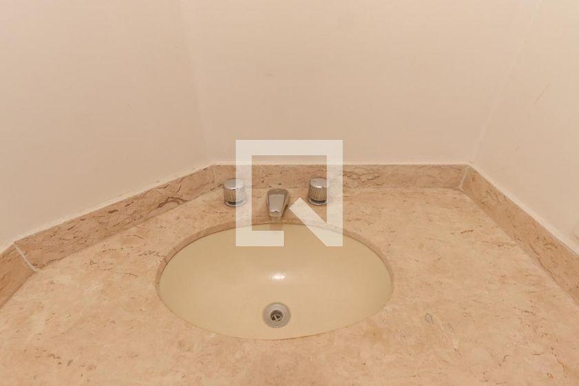 Apartamento à Venda – Itaim Bibi, 5 Quartos, 182 m² – São Paulo