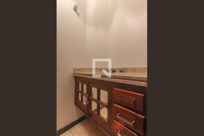 Apartamento à Venda – Itaim Bibi, 5 Quartos, 182 m² – São Paulo