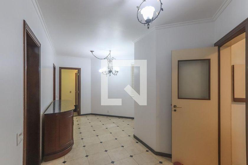 Apartamento à Venda – Itaim Bibi, 5 Quartos, 182 m² – São Paulo