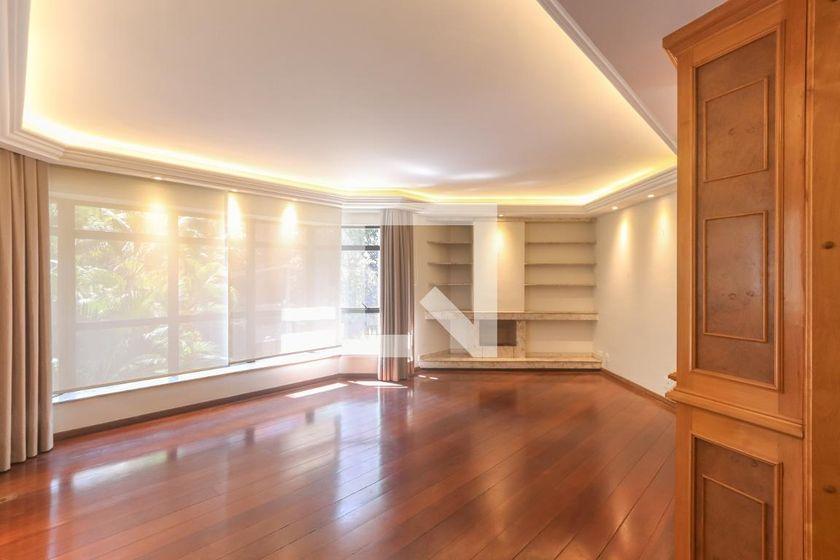 Apartamento à Venda – Itaim Bibi, 5 Quartos, 182 m² – São Paulo