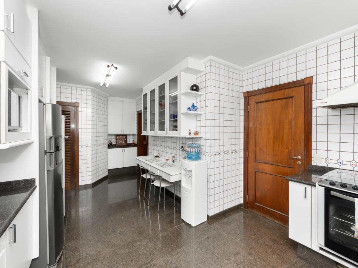 Funcional casa tipo para venda em Alto Da Boa Vista com 4 quartos, sendo 4 suítes, 788m²