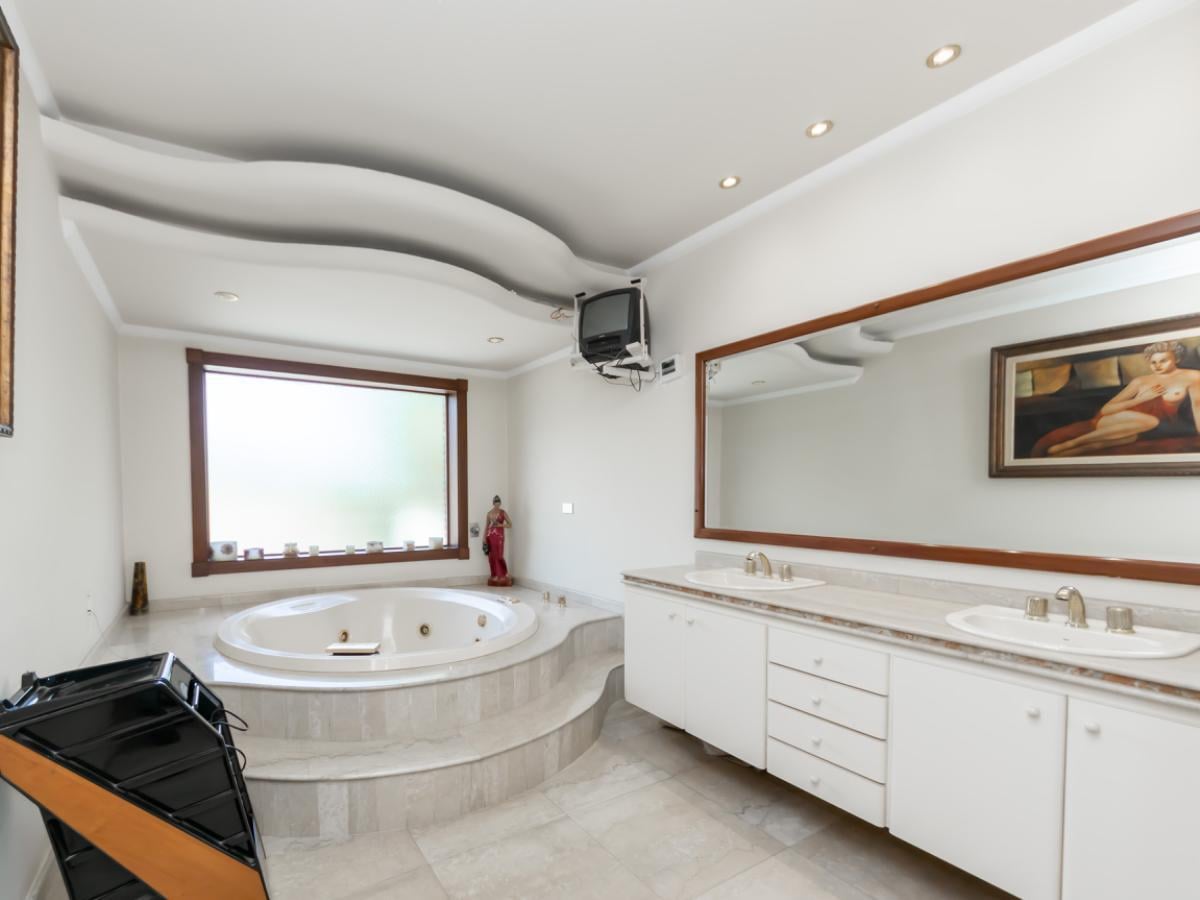 Funcional casa tipo para venda em Alto Da Boa Vista com 4 quartos, sendo 4 suítes, 788m²