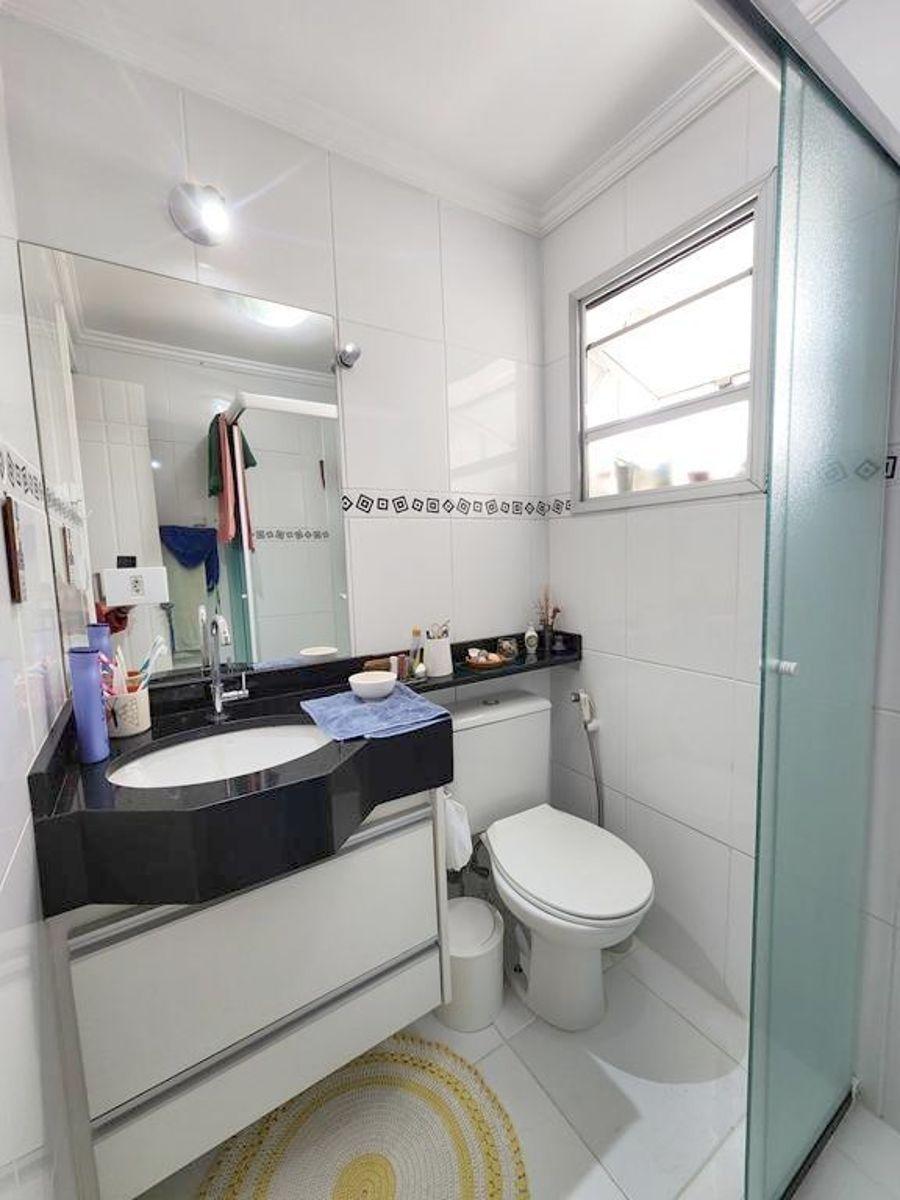 Apartamento reformado, 75m², 02 vagas, suíte – Butantã