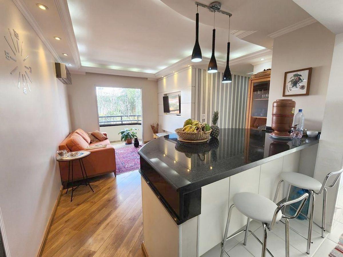 Apartamento reformado, 75m², 02 vagas, suíte – Butantã