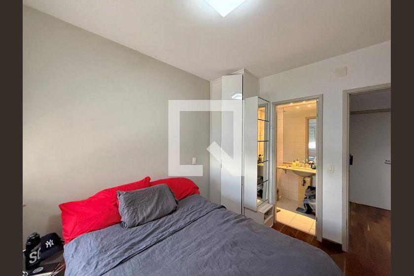 Apartamento à Venda – Campo Belo, 3 Quartos, 180 m² – São Paulo