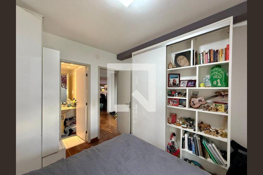 Apartamento à Venda – Campo Belo, 3 Quartos, 180 m² – São Paulo