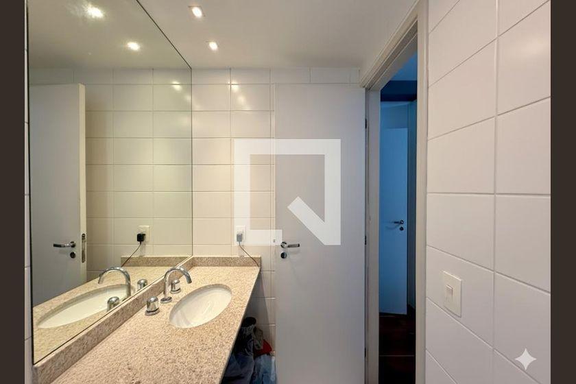 Apartamento à Venda – Campo Belo, 3 Quartos, 180 m² – São Paulo