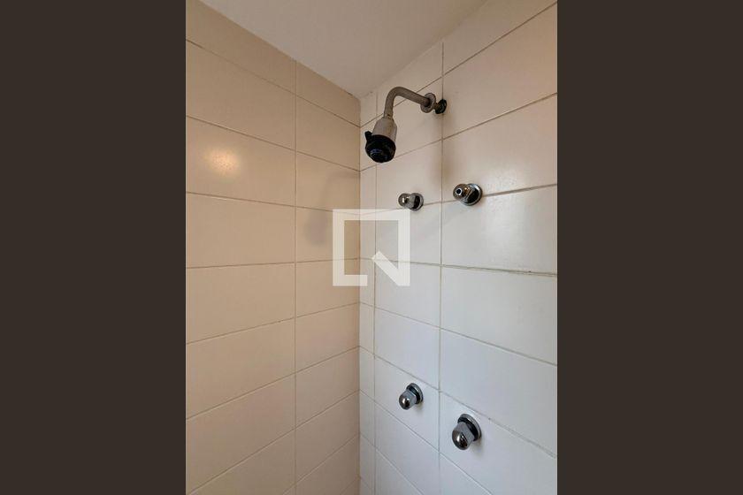 Apartamento à Venda – Campo Belo, 3 Quartos, 180 m² – São Paulo