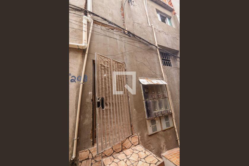 Casa à Venda – Jardim Miriam, 1 Quarto, 30 m² – São Paulo