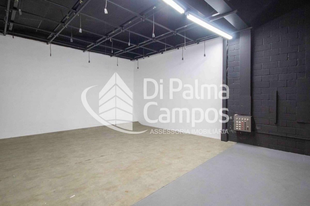 Prédio Comercial com 181m² para alugar na Aclimação.