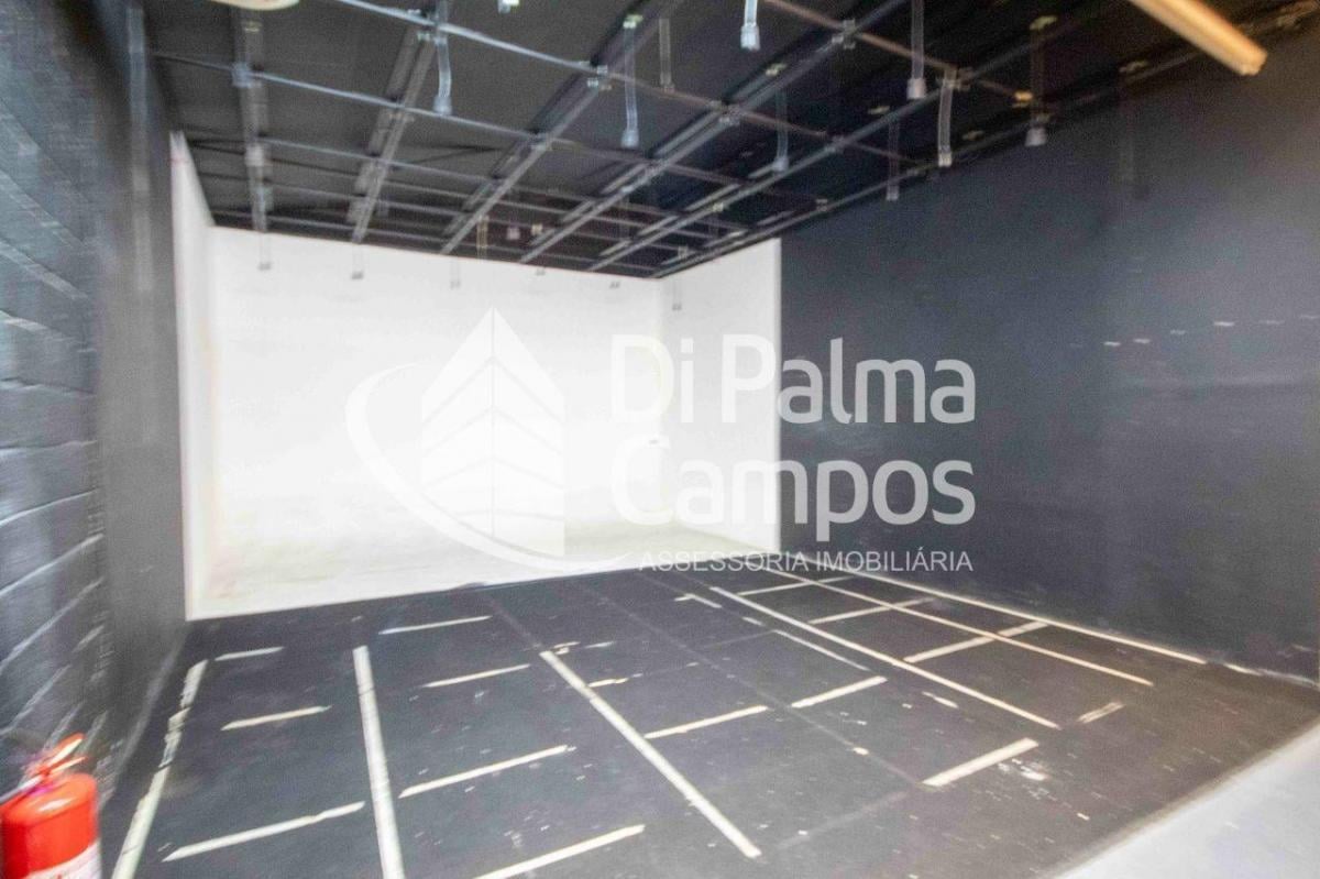 Prédio Comercial com 181m² para alugar na Aclimação.