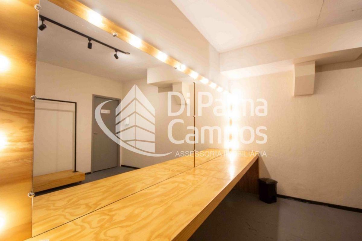 Prédio Comercial com 181m² para alugar na Aclimação.