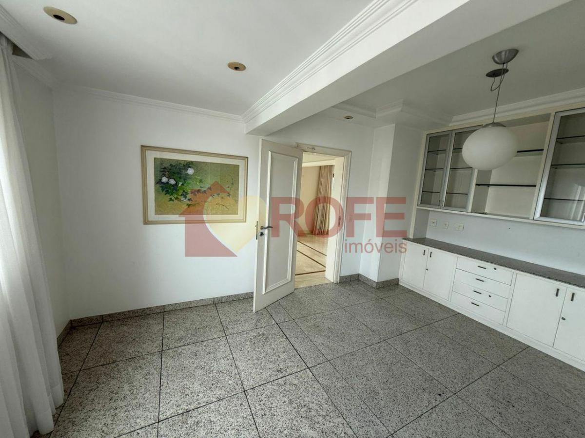 Apartamento à venda com 4 suítes e 4 vagas com carregador elétrico, 285m² – Campo Belo