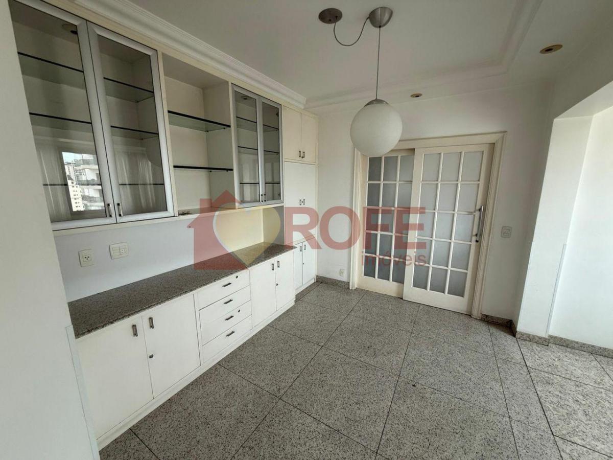 Apartamento à venda com 4 suítes e 4 vagas com carregador elétrico, 285m² – Campo Belo