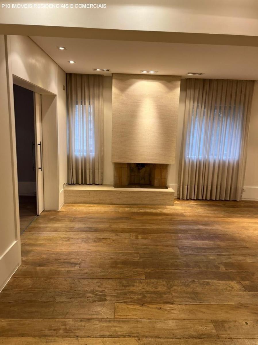 Apartamento com 3 suítes 3 vagas a venda no Itaim Bibi