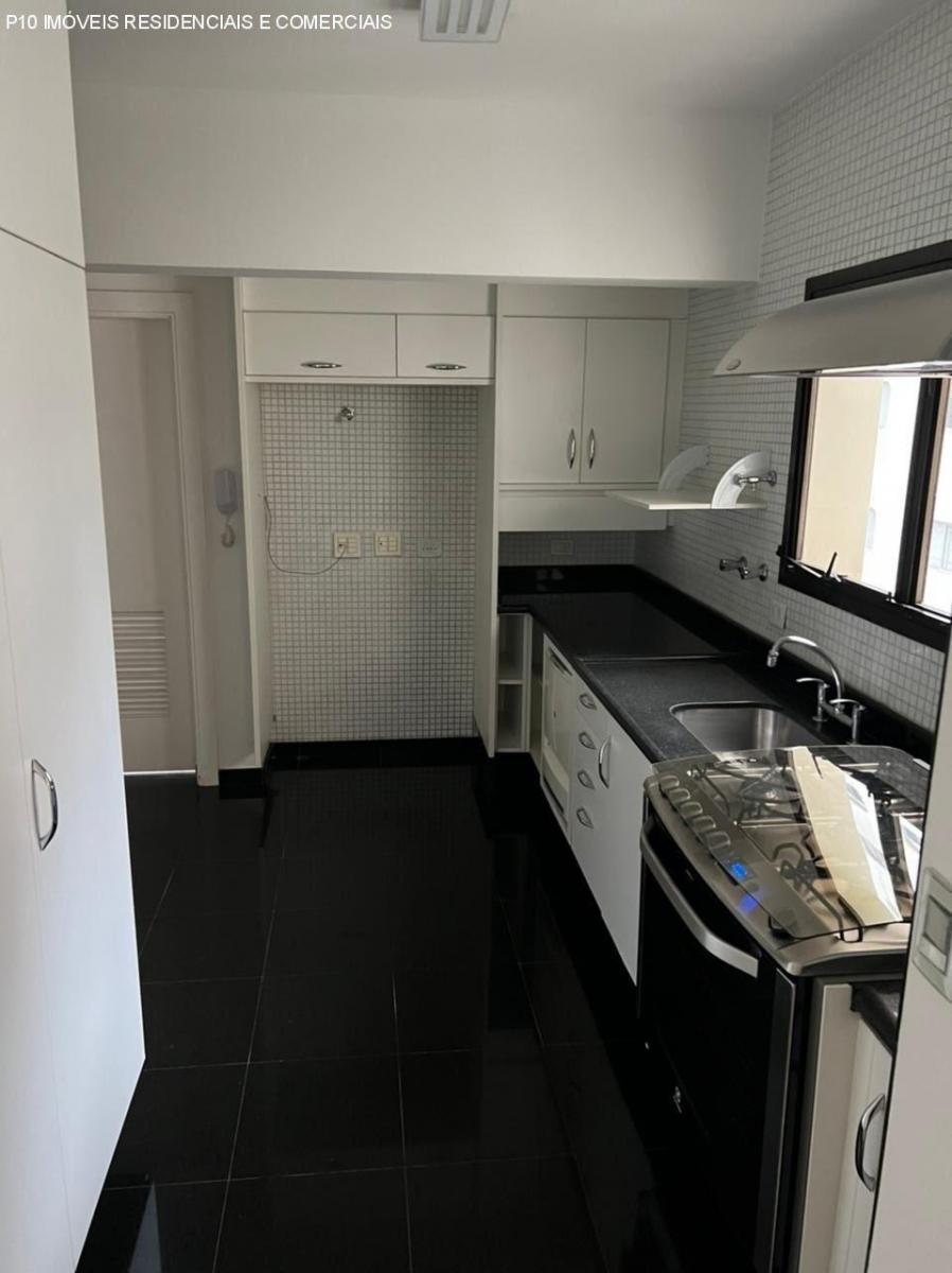 Apartamento com 3 suítes 3 vagas a venda no Itaim Bibi