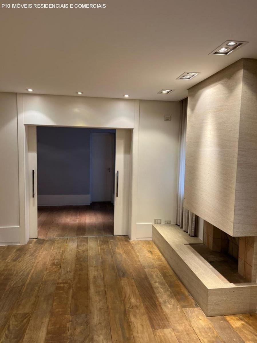 Apartamento com 3 suítes 3 vagas a venda no Itaim Bibi