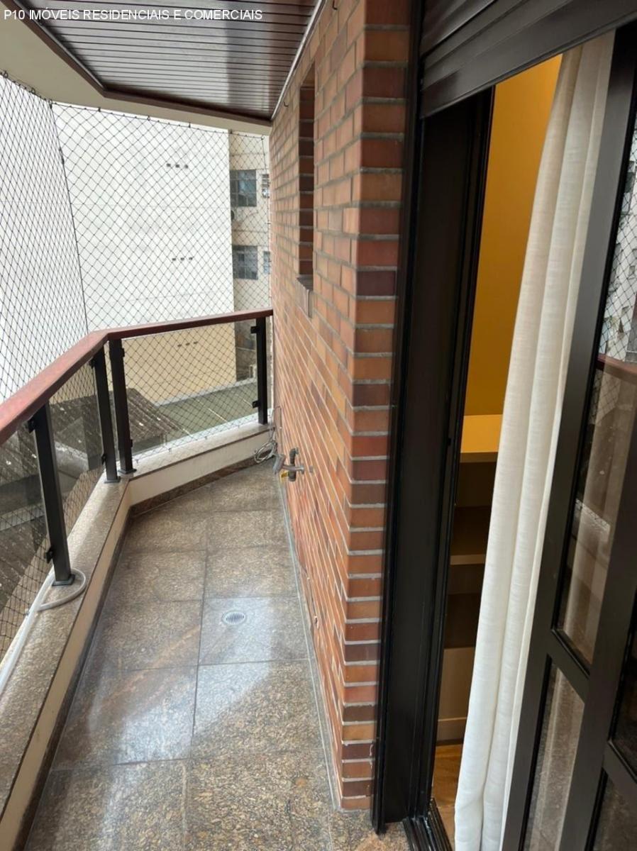Apartamento com 3 suítes 3 vagas a venda no Itaim Bibi