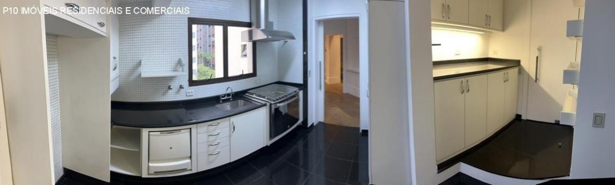 Apartamento com 3 suítes 3 vagas a venda no Itaim Bibi