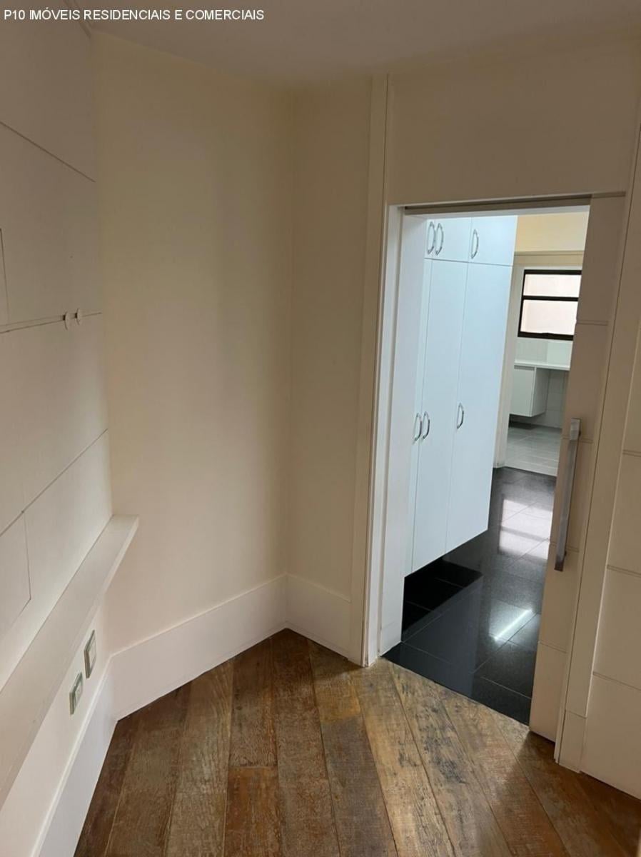 Apartamento com 3 suítes 3 vagas a venda no Itaim Bibi