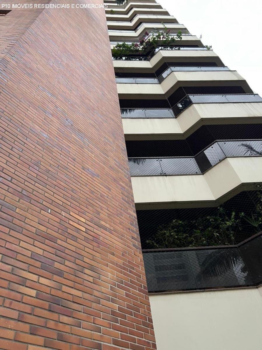 Apartamento com 3 suítes 3 vagas a venda no Itaim Bibi