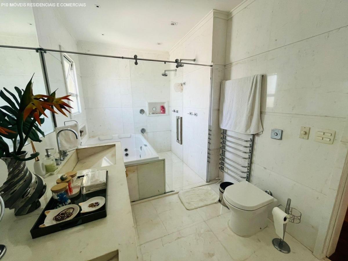 Cobertura Duplex com 4 suítes 4 vagas a venda no Panamby