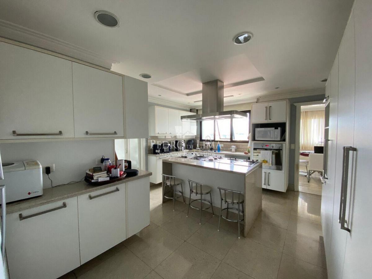 Apartamento 4 suítes e 5 vagas no Jardim Anália Franco – Condomínio Monte Verde