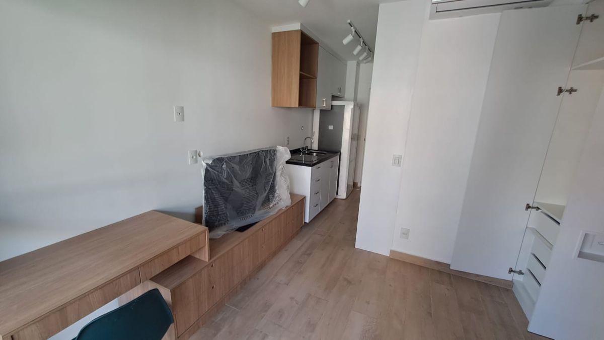 Apartamento com 28 m² e 1 quarto à venda e aluguel em Perdizes