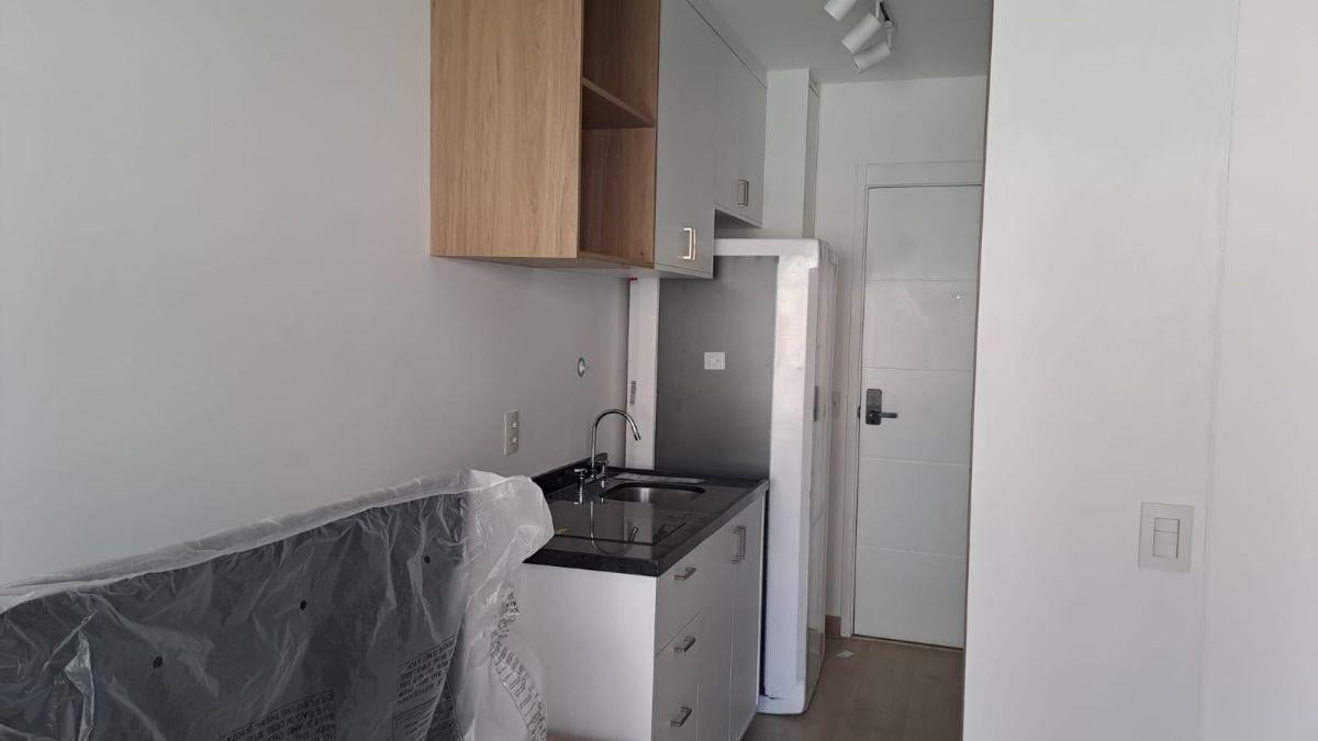 Apartamento com 28 m² e 1 quarto à venda e aluguel em Perdizes
