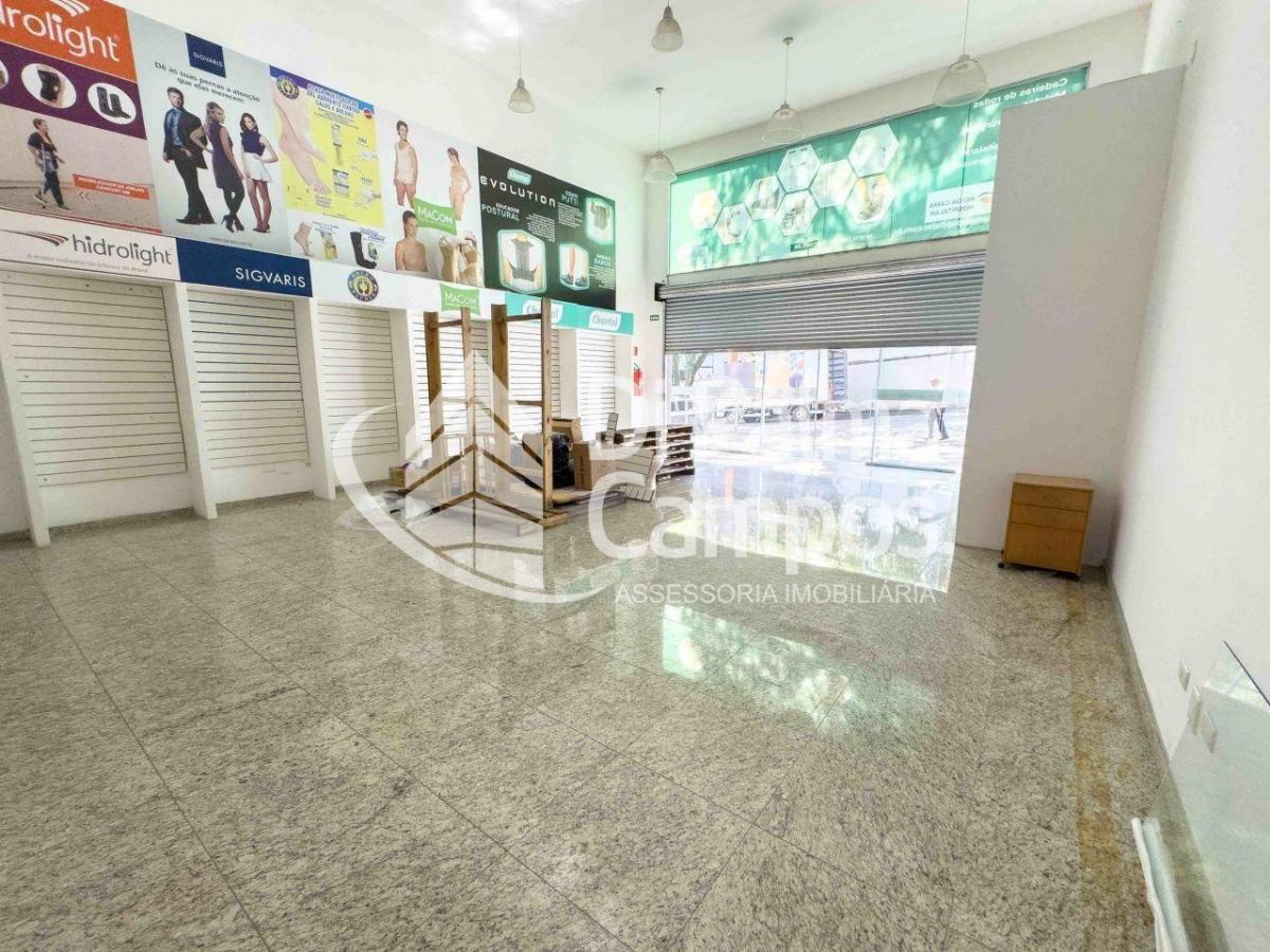 Salão para alugar com 192m² no Ipiranga em frente ao Hospital São Camilo.