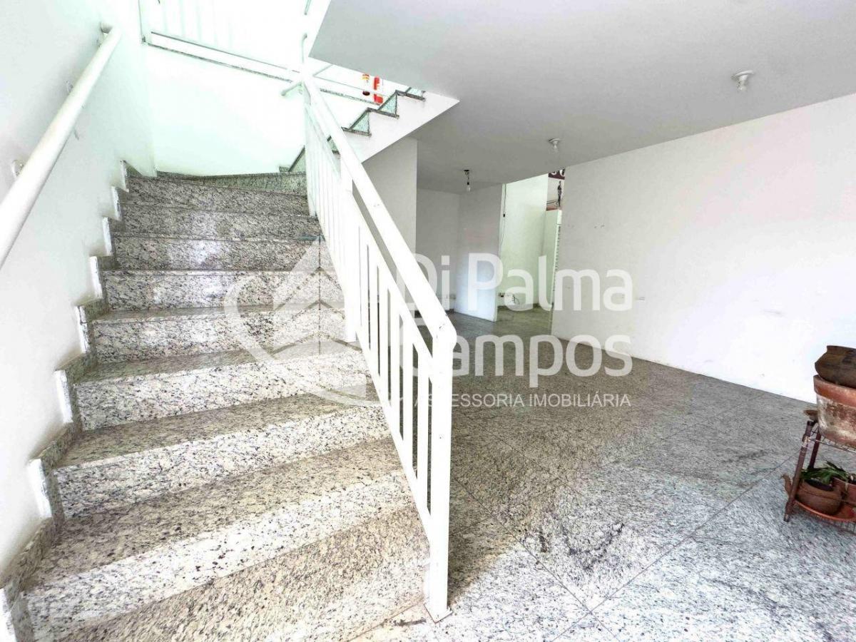 Salão para alugar com 192m² no Ipiranga em frente ao Hospital São Camilo.