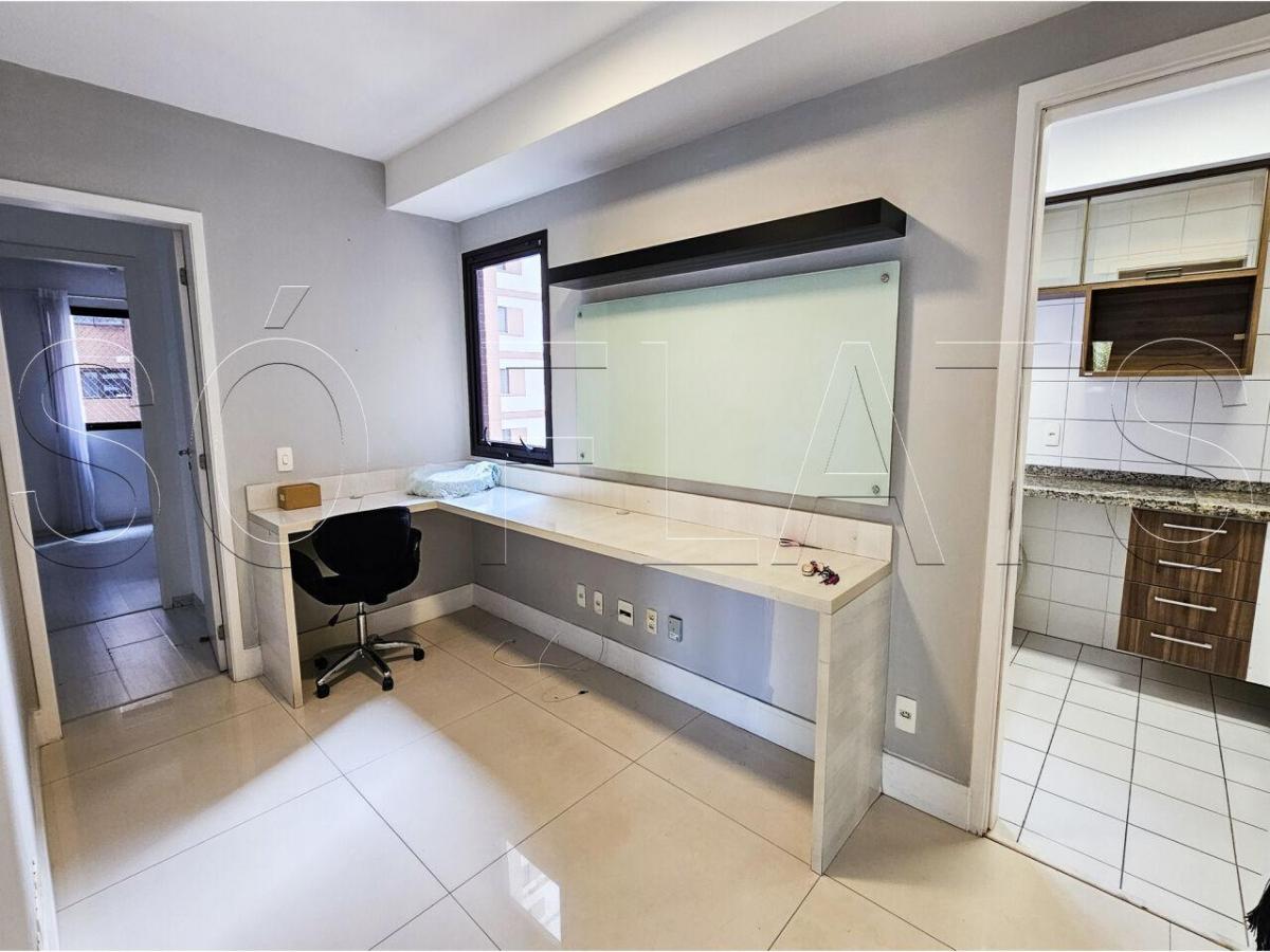Apartamento alto padrão 210m² com 3 suítes e 4 vagas na Granja Julieta