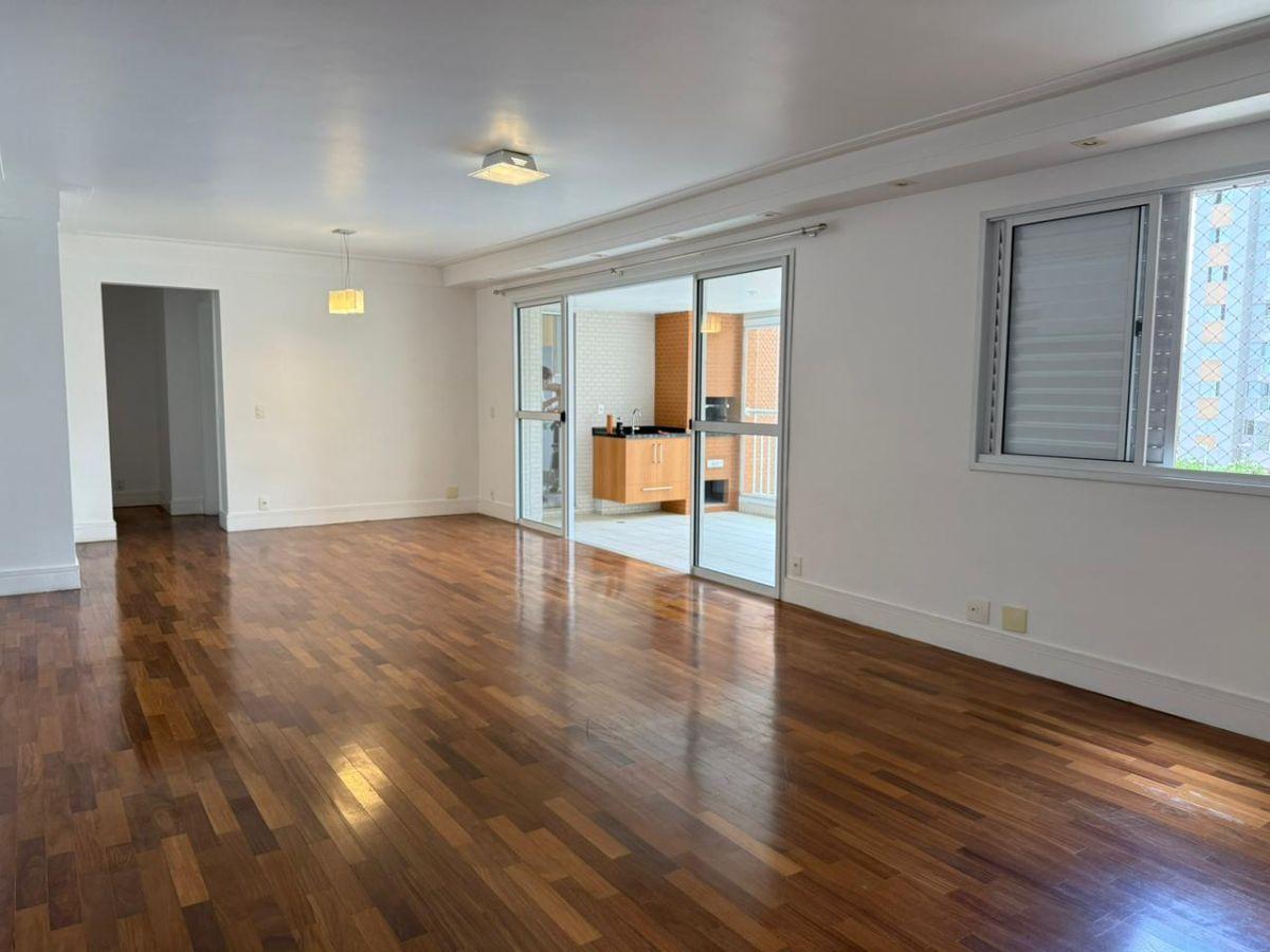 Apartamento com 3 quartos, 142 m² em aluguel, Cidade São Francisco