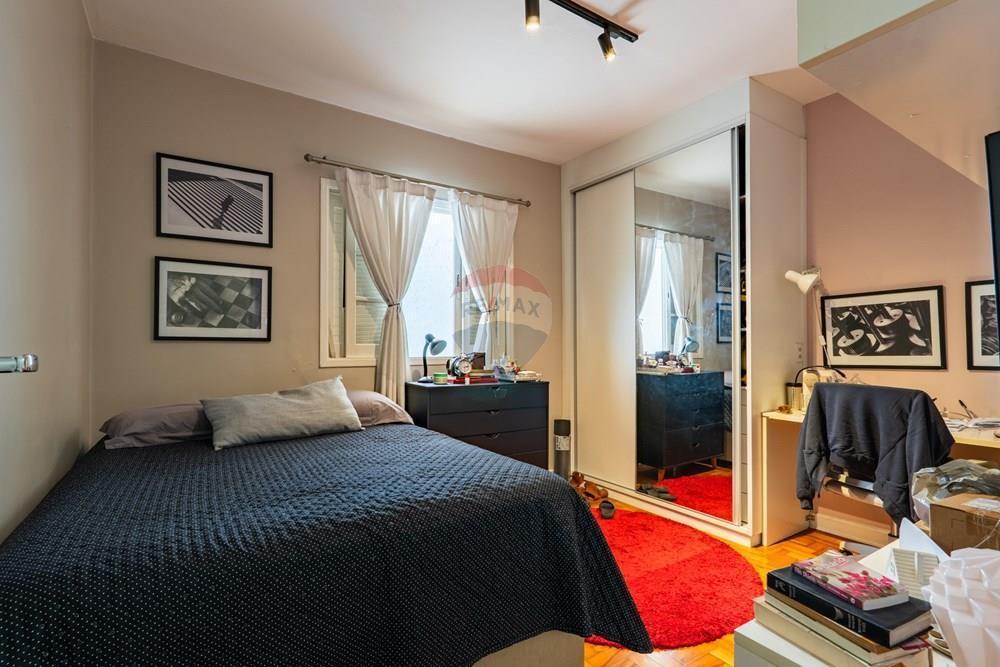 Casa à venda na Rua Heitor Penteado com 132m² 4 Quartos 1 Suíte na Edícula Potencial Comercial